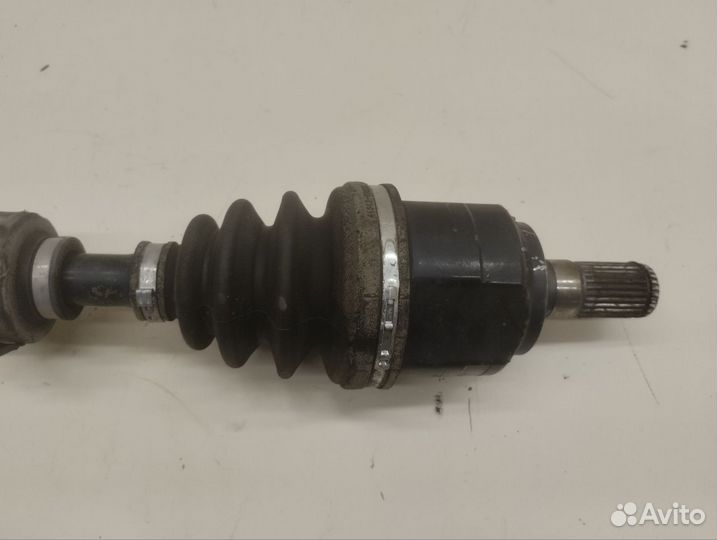 Б/У Б/У Полуось передняя левая 495002T200 Hyund