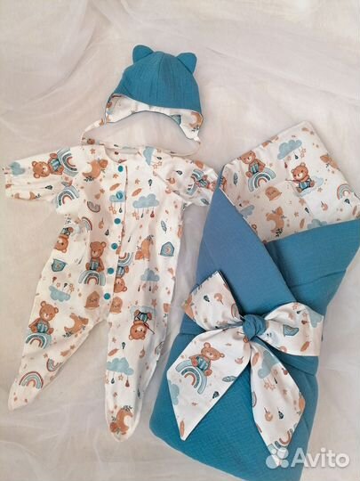 Комплект на выписку из муслина новый