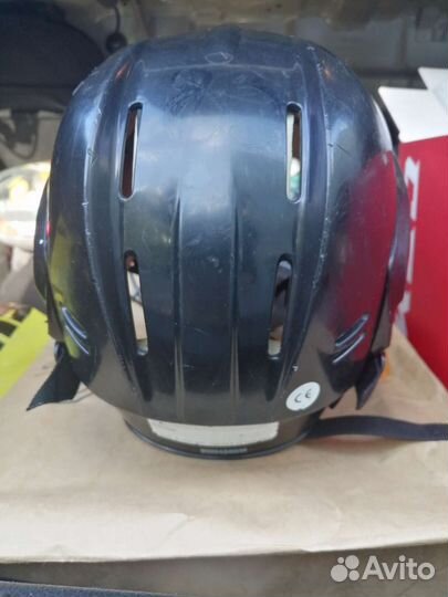 Хоккейный шлем