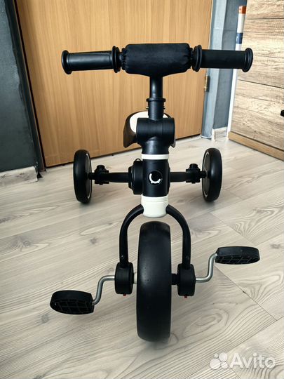 Детский трехколесный велосипед беговел 2 в 1