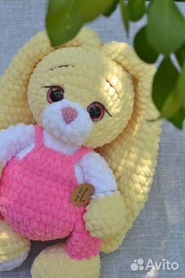 Зайка вязаный