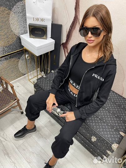 Костюм тройка Prada S. M. L