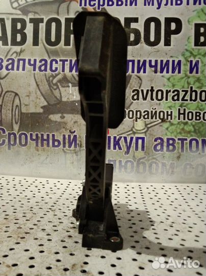 Педаль газа Toyota Corolla 150 рестайлинг