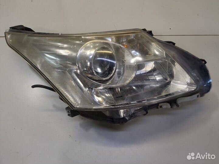 Фара (передняя) Toyota Avensis 3, 2010