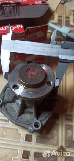 Помпа Voyadger Chrysler б/у