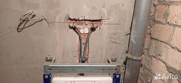 Слесарь сантехник