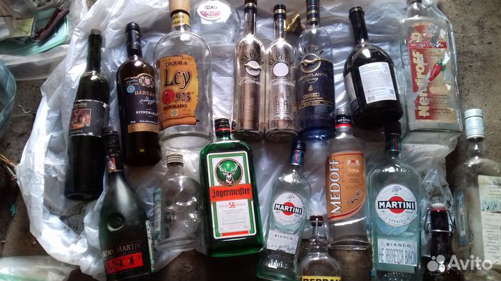 Бутылки стеклянные разные для самогона