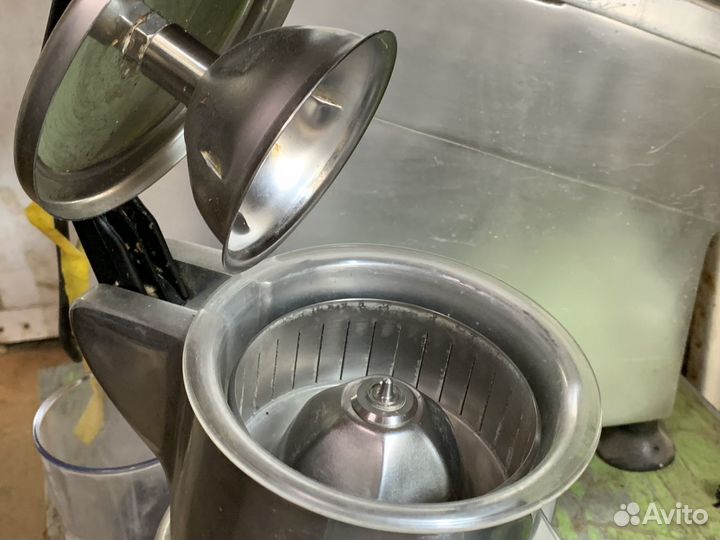 Соковыжималка Macap P206 (C10), серая