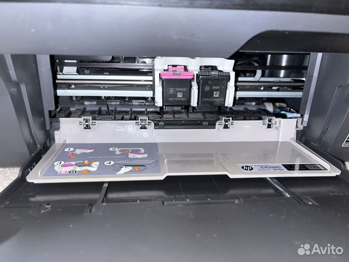 Цветной струйный принтер HP Deskjet 2050