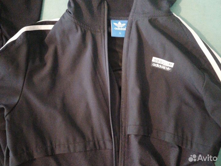 Спортивный костюм женский