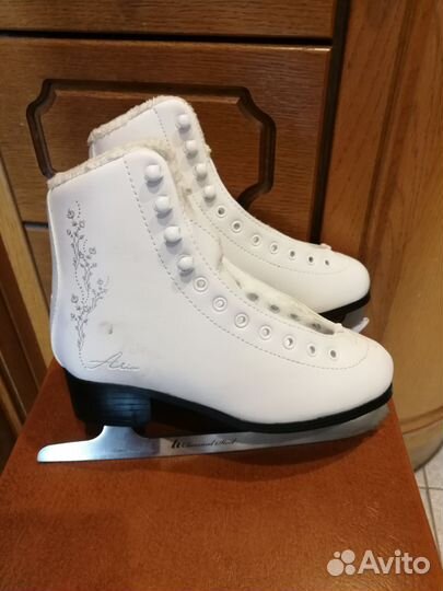 Коньки новые Slide 36 р лезвие 22 см утеплены