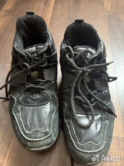 Кроссовки женские 35 размер