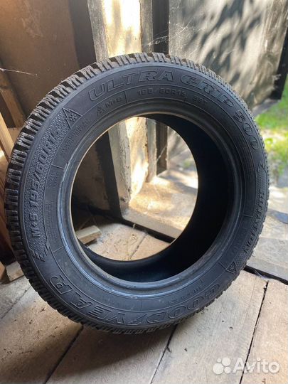 Goodyear UltraGrip 500 195/60 R30