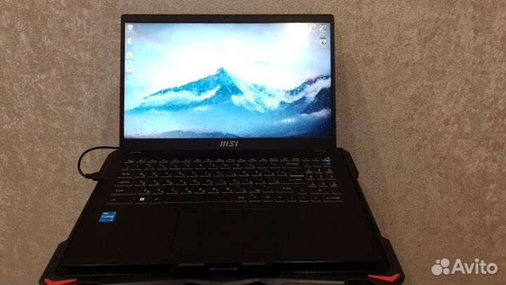Ноутбук MSI
