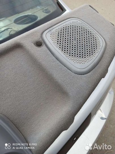 Задняя полка акцент