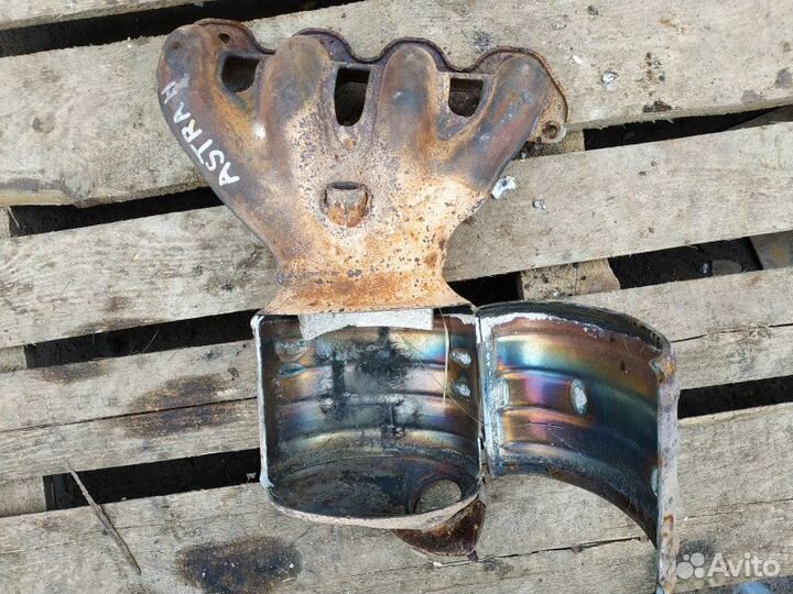 Коллектор выпускной Opel Astra H