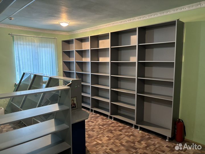 Полки стеллажы витрины