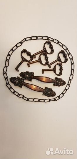 Ключи и ручки мебельные винтажные