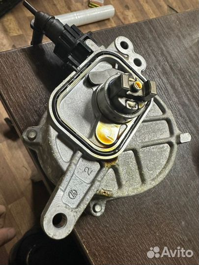 Насос вакуумный Toyota Camry V70 A25A