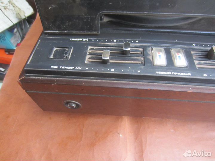 Радиола Estonia-008-Stereo Эстония-008-Стерео