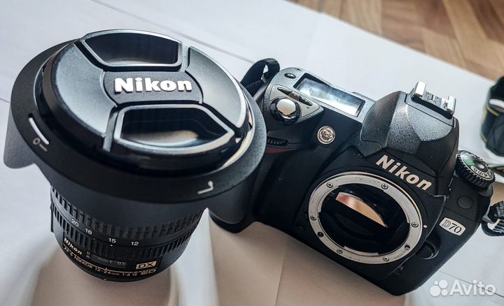 Камера Nikon D70 и объектив DX AF-S Nikkor 12-24mm
