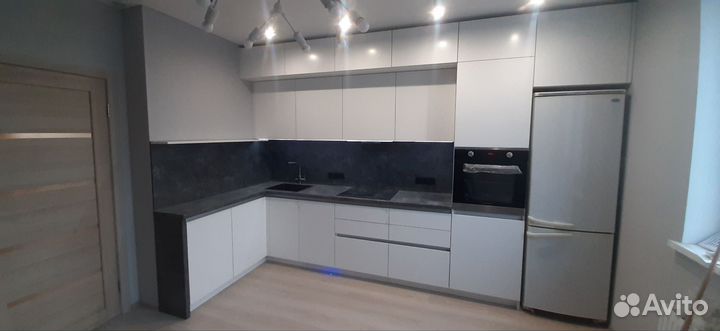 Кухни на заказ, барные стойки