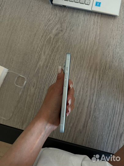 iPhone 15, 128 ГБ