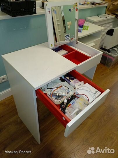 Маникюрный стол IKEA