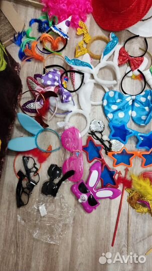 Фото атрибутика праздничная атрибутика маски шляпы