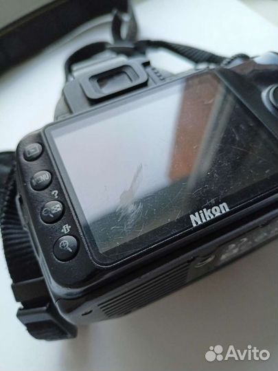 Nikon d3000 body