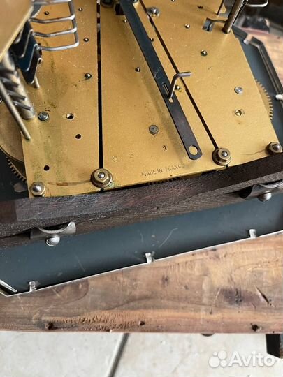 Французкие настенные четвертные часы с боем