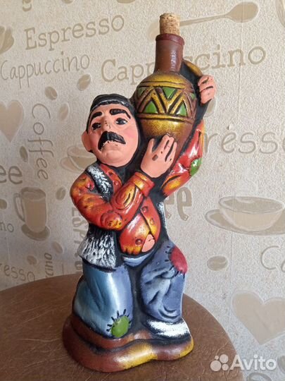 Глиняный кувшин 1литр, в виде фигурки сборщика вин