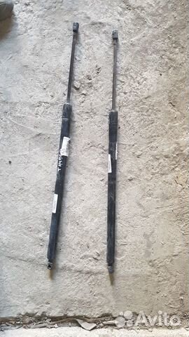 Амортизатор двери багажника VW T5 Транспортер