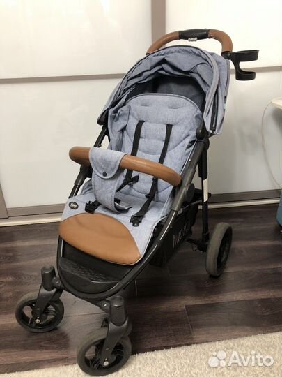 Коляска прогулочная