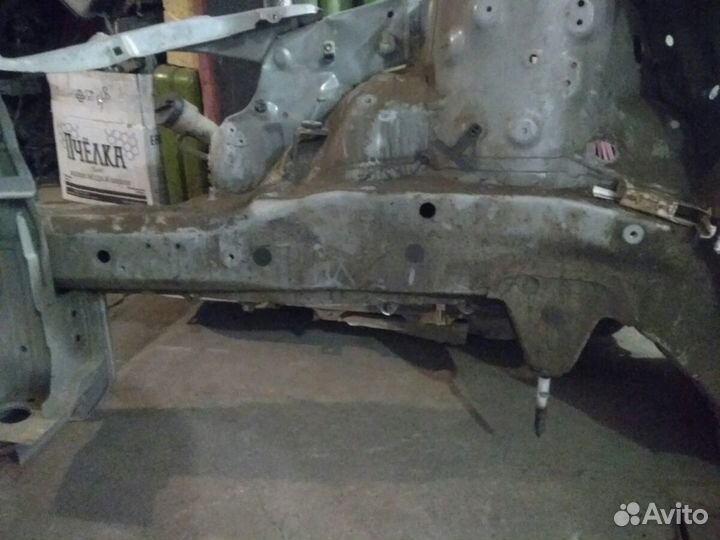 Передний лонжерон Тойота Премио zzt 240