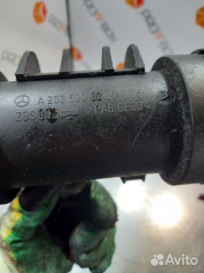 Патрубок интеркулера Mercedes Vito W639 OM611 2.2