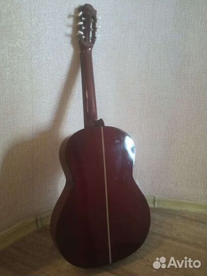 Акустическая гитара