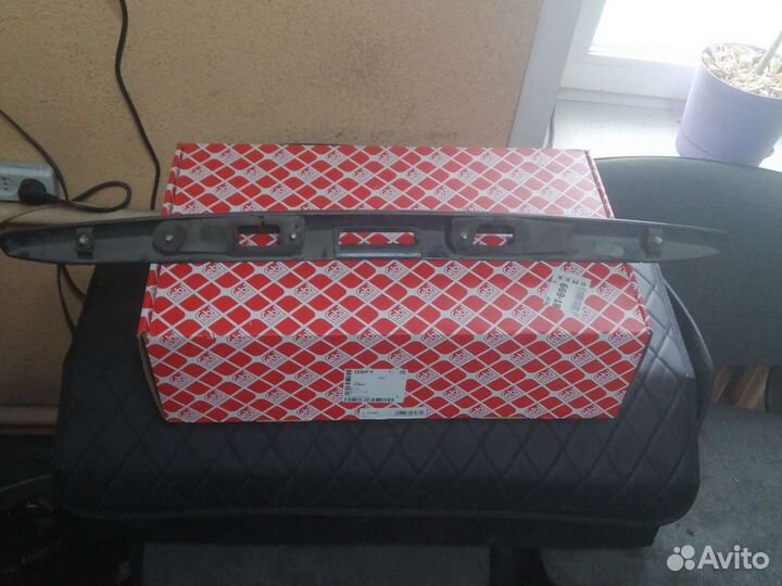 Накладка крышки багажника седан ford focus 2