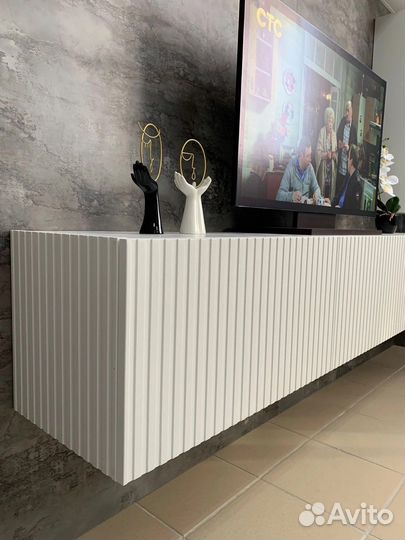 Подвесная тумба для тв