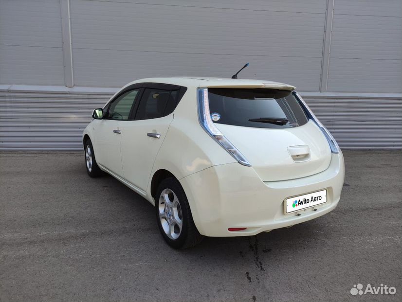 Nissan Leaf AT, 2011, 111 000 км