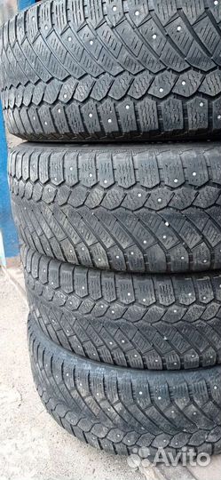 Continental ContiIceContact 4x4 215/65 R16 100L