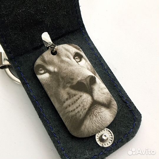 Брелок или подвеска в виде жетона
