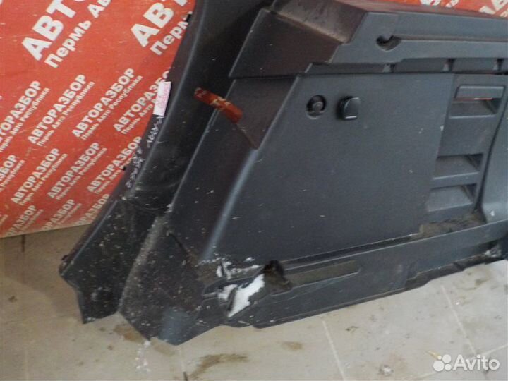 Обшивка багажника задняя правая LADA X-Ray 21129