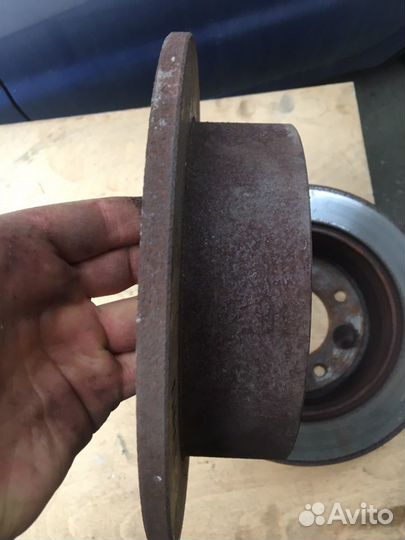 Задние тормозные диски на Хюндай Соната-5