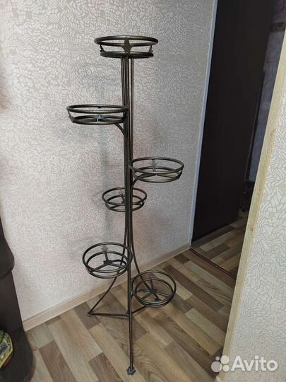 Подставка для цветов напольная металлическая