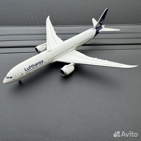 Lufthansa Boeing 787-9 Dreamliner модель самолета