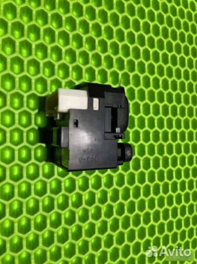 Блок управления зеркалами Subaru Forester 2 SG5