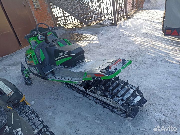 Снегоход Arctic cat m8