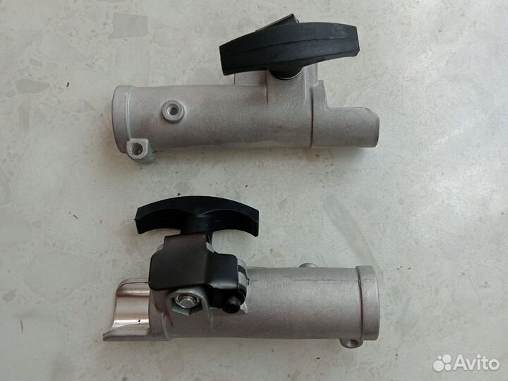 Кронштейн соединительный штанги бензотриммера