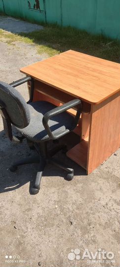 Кресло и стол компьютерный
